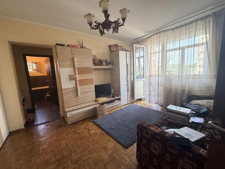 Apartament cu 2 camere semidecomandat în Ceair