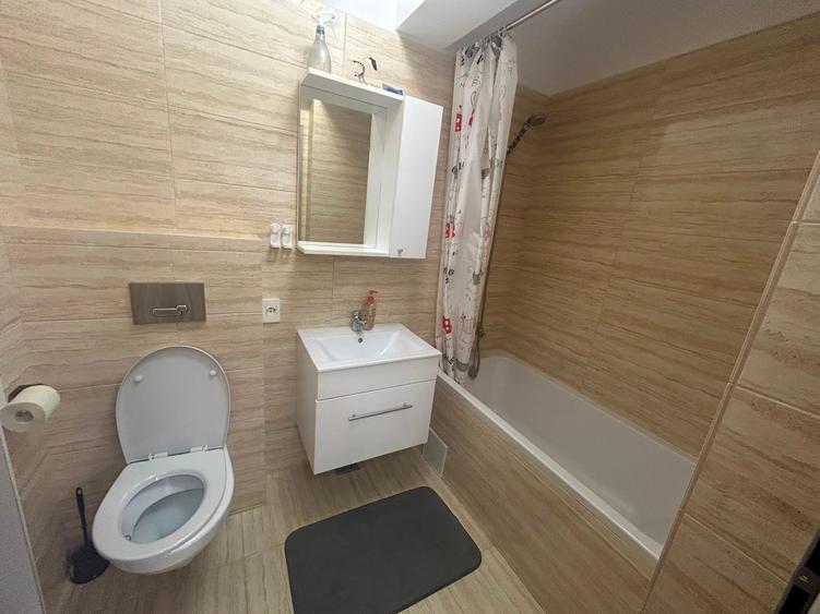 Apartament cu 2 camere semidecomandat în Berceni