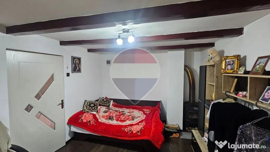 Casă cu 3 camere cu Teren 1043 Mp în Dochia