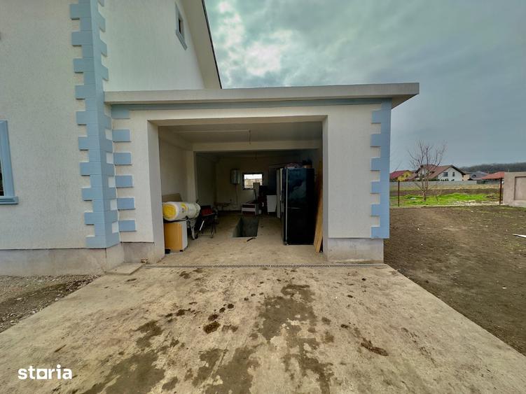 Casă cu 5 camere cu Teren 403 Mp în Miroslava