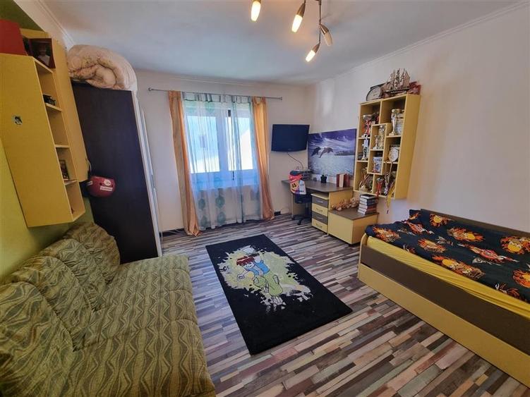 Casă individuală cu 4 camere cu Teren 400 Mp în Central