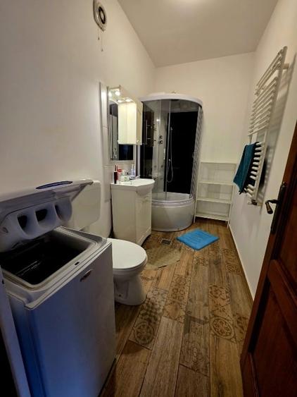 Apartament cu 4 camere nedecomandat, mobilat în Central