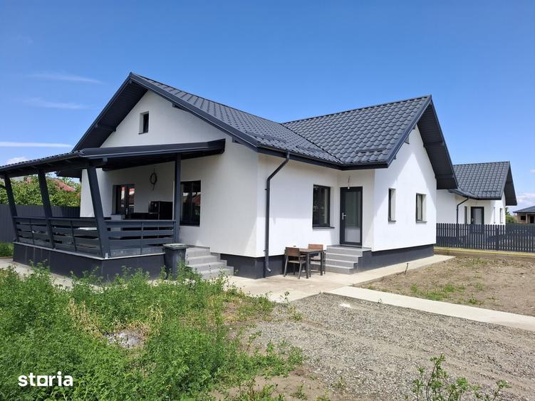 Casă cu 5 camere cu Teren 390 Mp în Hemeiuș