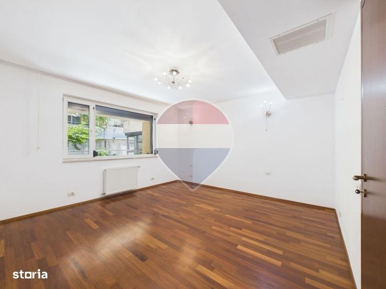 Apartament cu 3 camere în Nordului