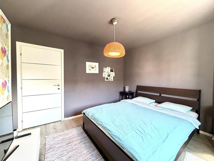 Apartament cu 2 camere semidecomandat, mobilat în Aradului