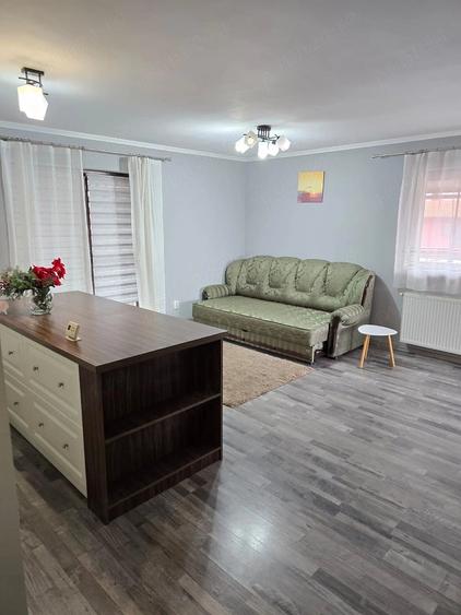 Apartament cu 2 camere decomandat în Florești