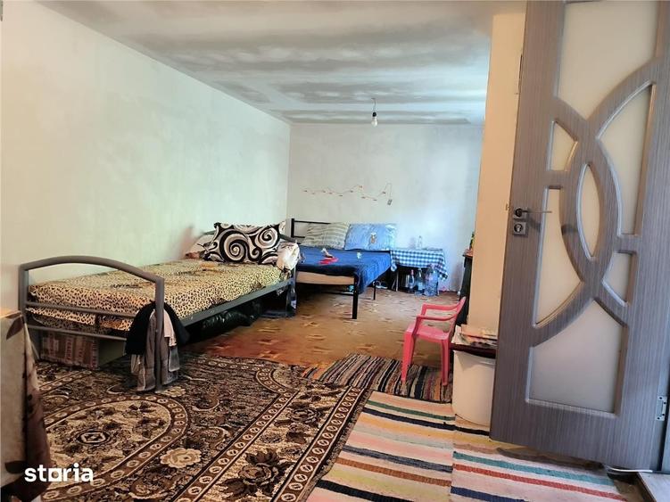 Casă cu 3 camere cu Teren 865 Mp în Central