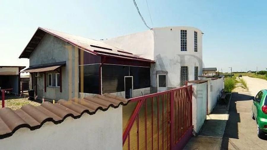 Cu mare potential! Vanzare Casa P+Pod si acoperis TIP TERASA in Ulmi. - 9
