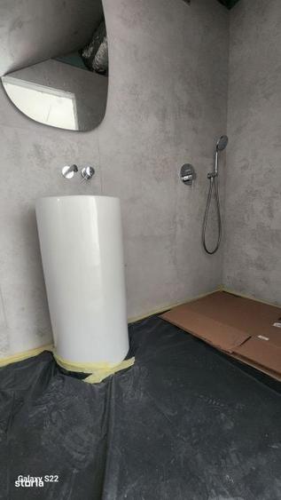 Casă cu 7 camere cu Teren 500 Mp în Central