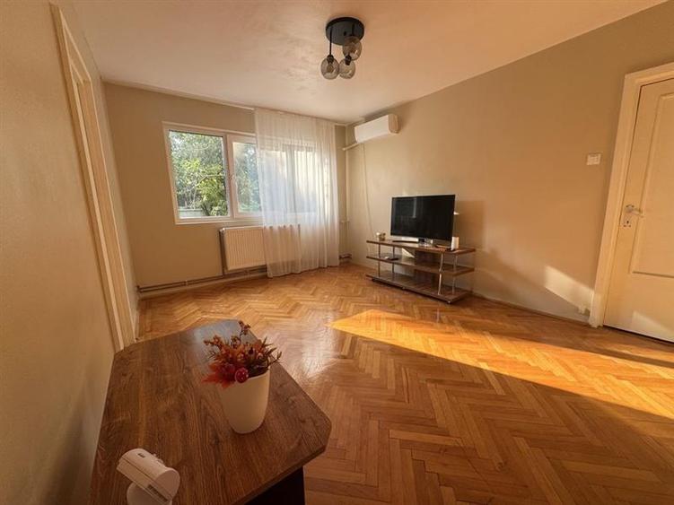 Apartament cu 2 camere nedecomandat, mobilat în Circumvalațiunii