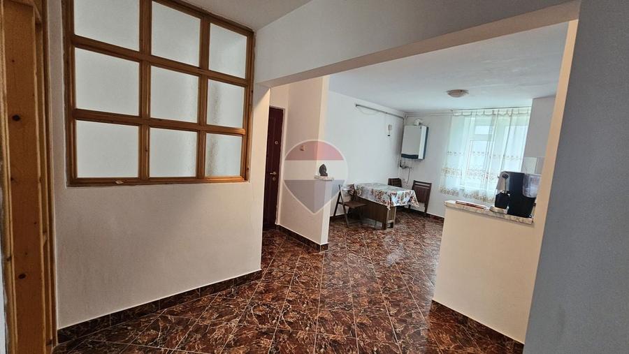 Apartament cu 3 camere decomandat, mobilat în Calea Romanului