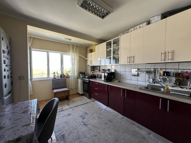 Apartament cu 2 camere decomandat, mobilat în Între Lacuri