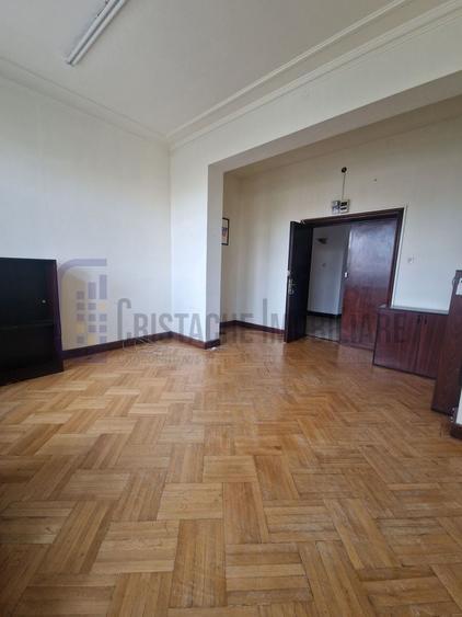 Birou, de 25 mp, în Amzei