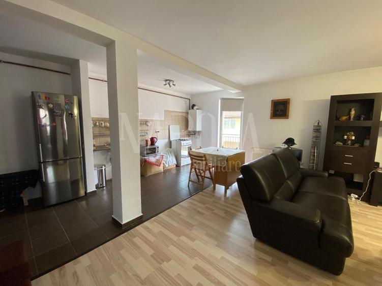 Apartament 3 camere de vanzare in Floresti - 2