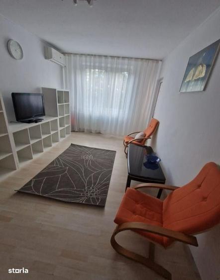 Apartament cu 2 camere decomandat în Olteniței