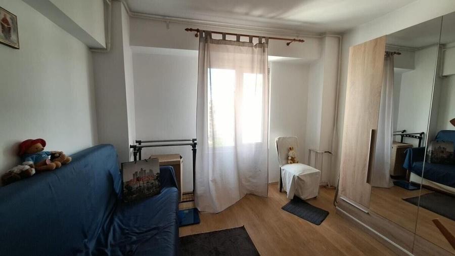 Piata Muncii  - Iancului apartament 1989, decomandat- 3 camere - 9