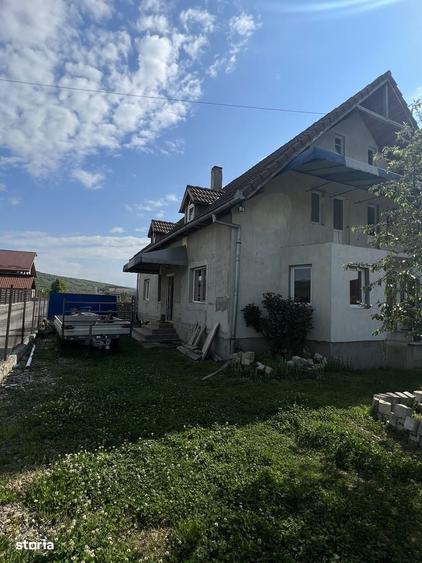 Casa 4 camere, curte mare de 900mp - 3