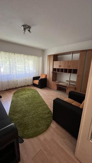 Garsonieră decomandată în Răcădău
