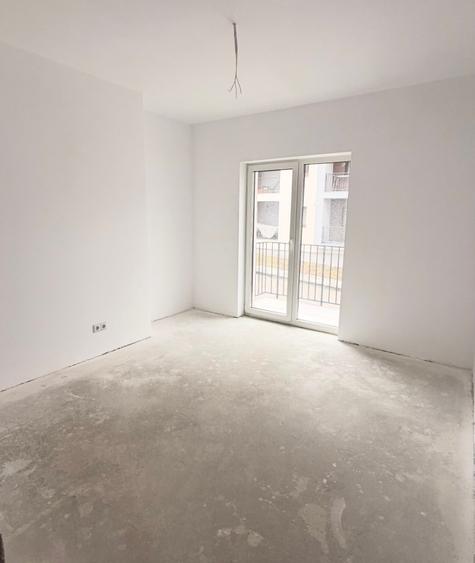 Apartament cu 3 camere decomandat în Turnișor