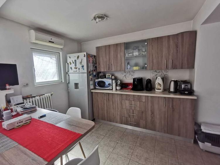 Proprietar, inchiriez casa 3 camere - 2