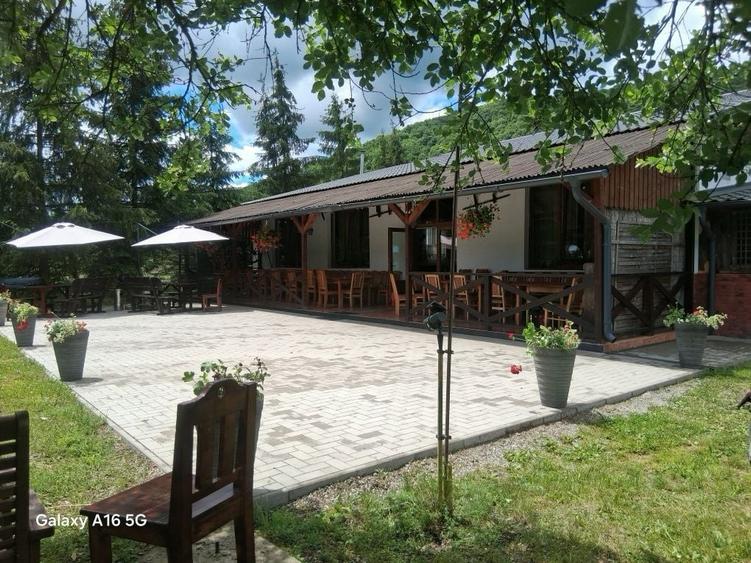 Spațiu comercial, de 590 mp, în Vale