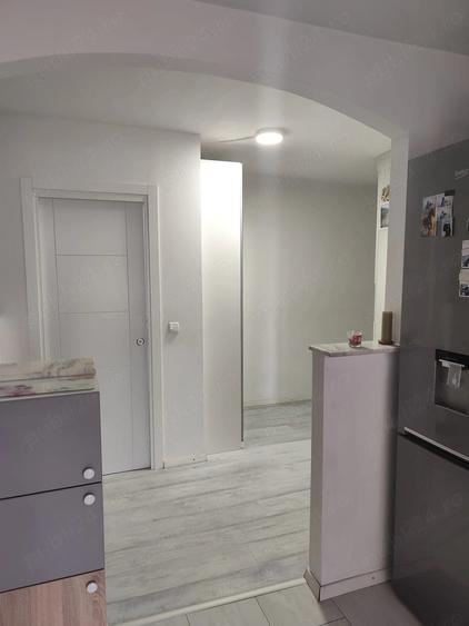 Apartament cu 4 camere decomandat în Ampoi 3