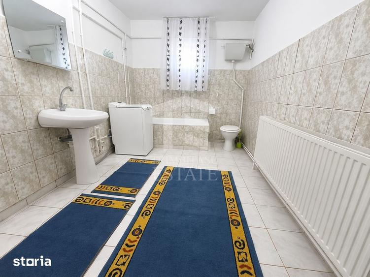 Casă cu 5 camere cu Teren 800 Mp în Central