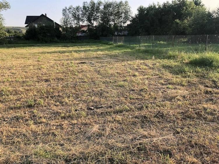 Teren Construcții intravilan de 1500 mp, în Baia