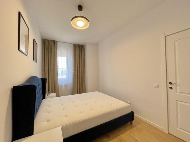 Apartament cu 2 camere semidecomandat, mobilat în Florești