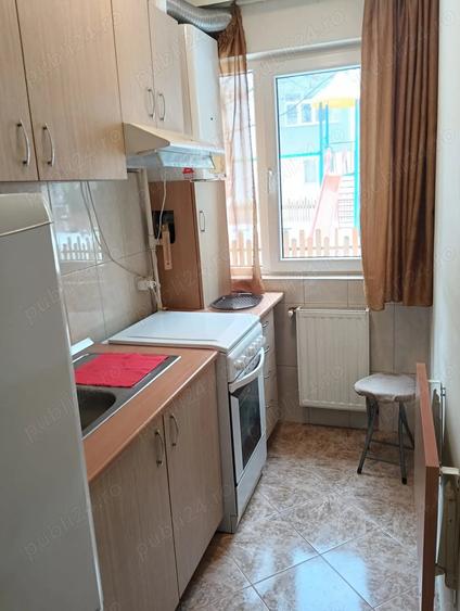 Apartament cu 2 camere semidecomandat în Decebal