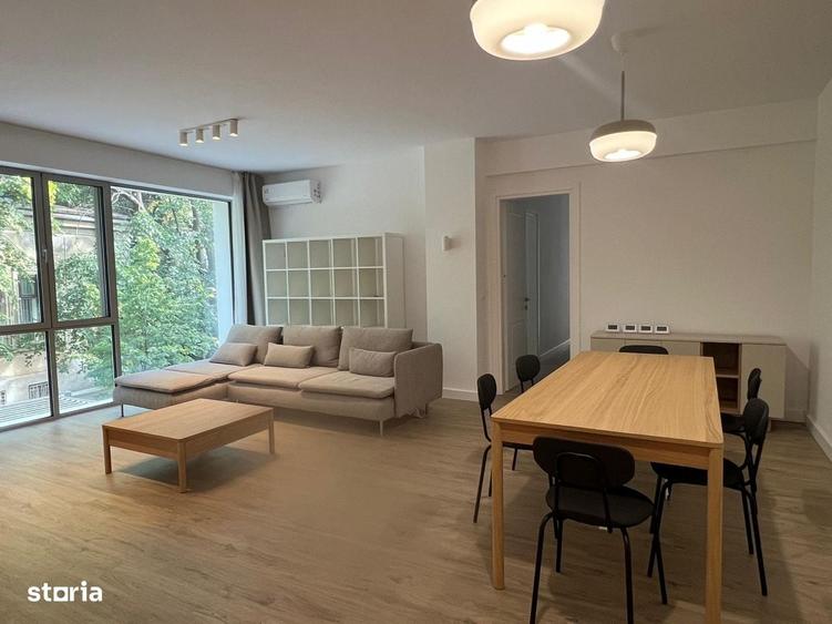 Apartament cu 4 camere în Armeneasca