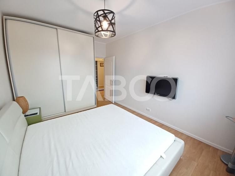 Apartament cu 3 camere decomandat, mobilat în Piața Cluj