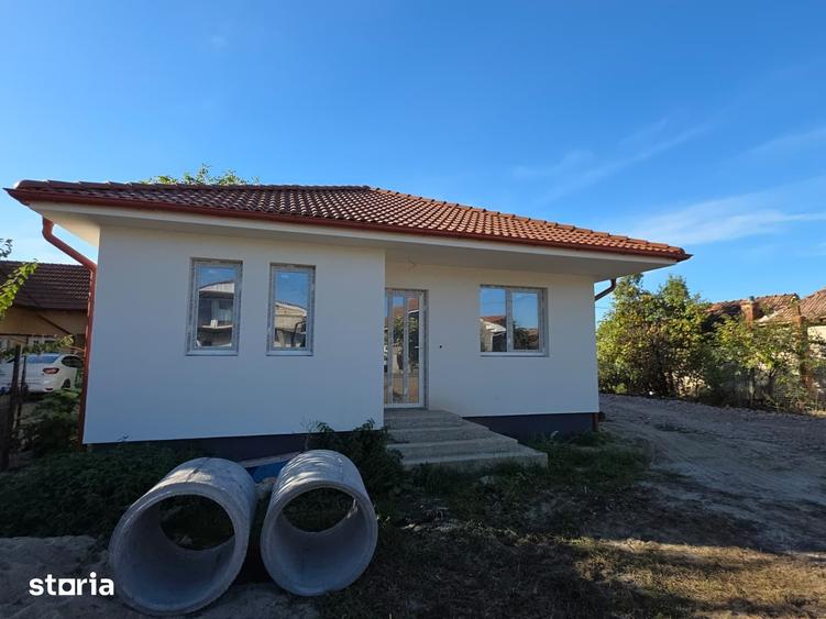 Casă cu 3 camere cu Teren 500 Mp în Botiz