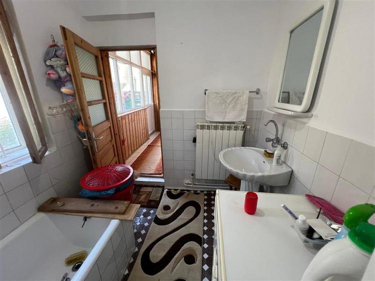 Casă cu 2 camere cu Canalizare în Unirii