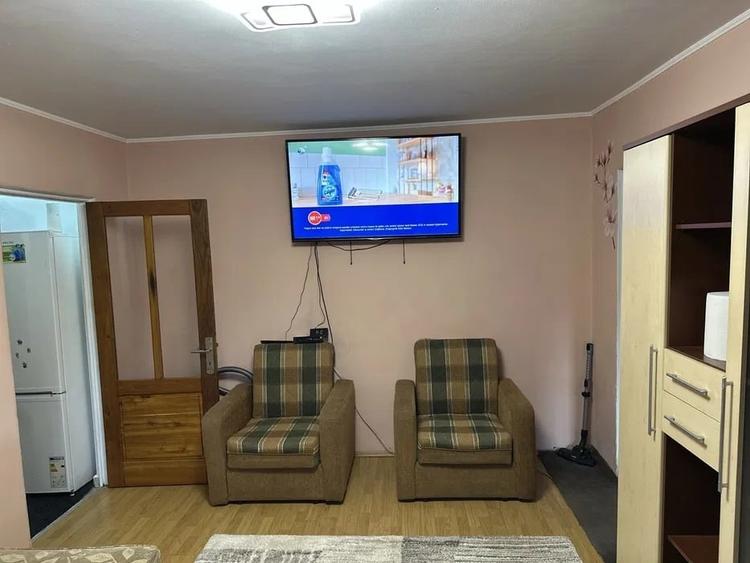 Apartament cu 2 camere semidecomandat, mobilat în Canta