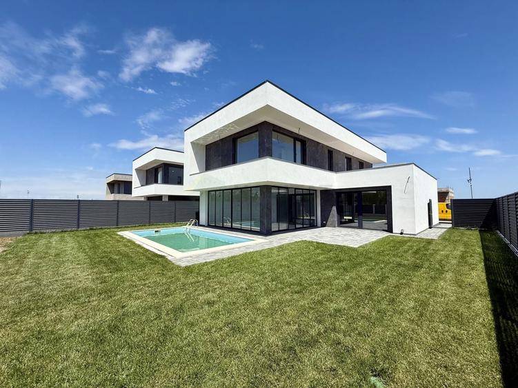 Casă individuală cu 6 camere cu Piscina în Tunari