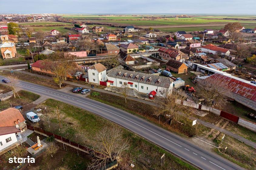 Spațiu comercial, de 500 mp, în Variaș