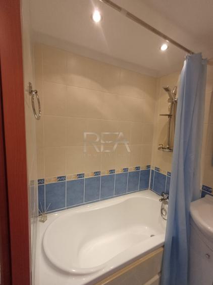 Apartament cu 3 camere decomandat, mobilat în Berceni