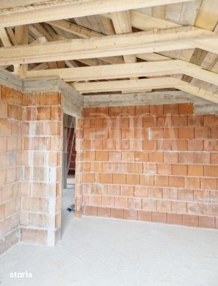 Casă cu 4 camere cu Teren 500 Mp în Sânmartin