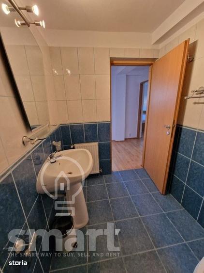 Apartament cu 3 camere semidecomandat în Zorilor