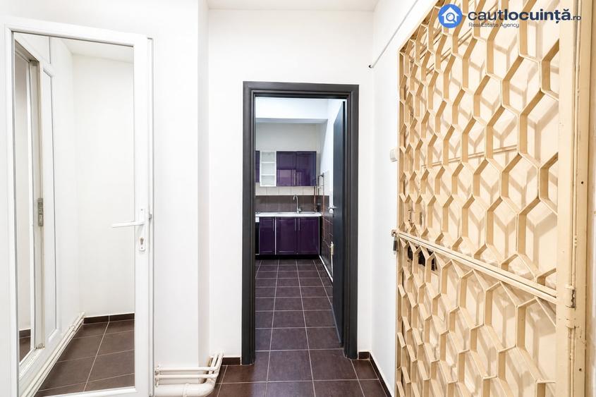Apartament cu 3 camere în P-ța Romană