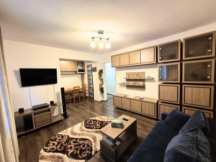 Apartament cu 2 camere semidecomandat în Central
