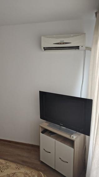 Apartament cu 3 camere decomandat în Dacia