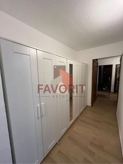 Apartament cu 3 camere decomandat, mobilat în Girocului