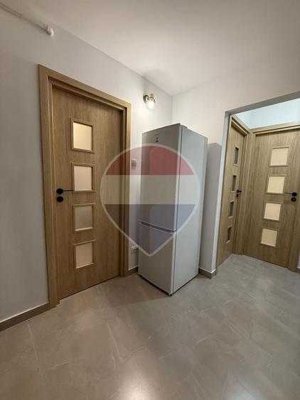 Apartament cu 2 camere decomandat în Peneș Curcanul