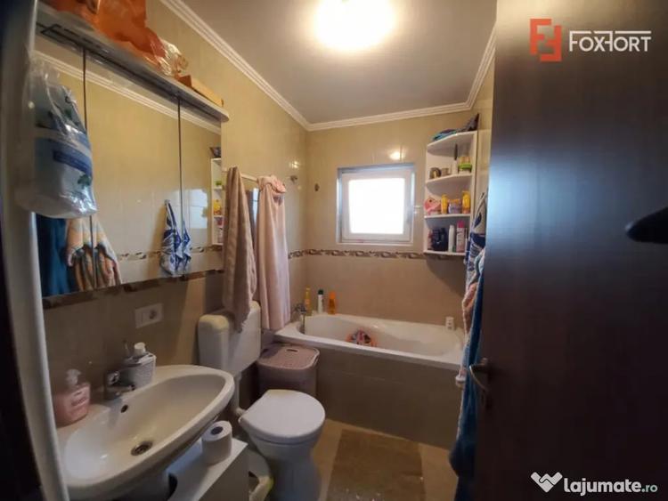 Apartament cu 2 camere decomandat în Exterior Vest