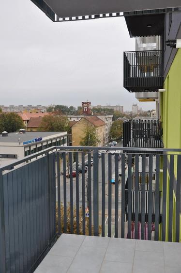 Apartament cu 3 camere decomandat în Complex Studențesc