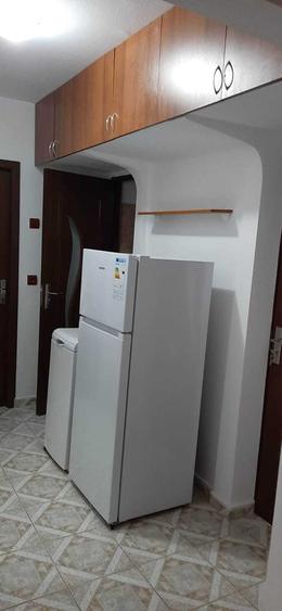 Apartament cu 3 camere semidecomandat în Malu Roșu