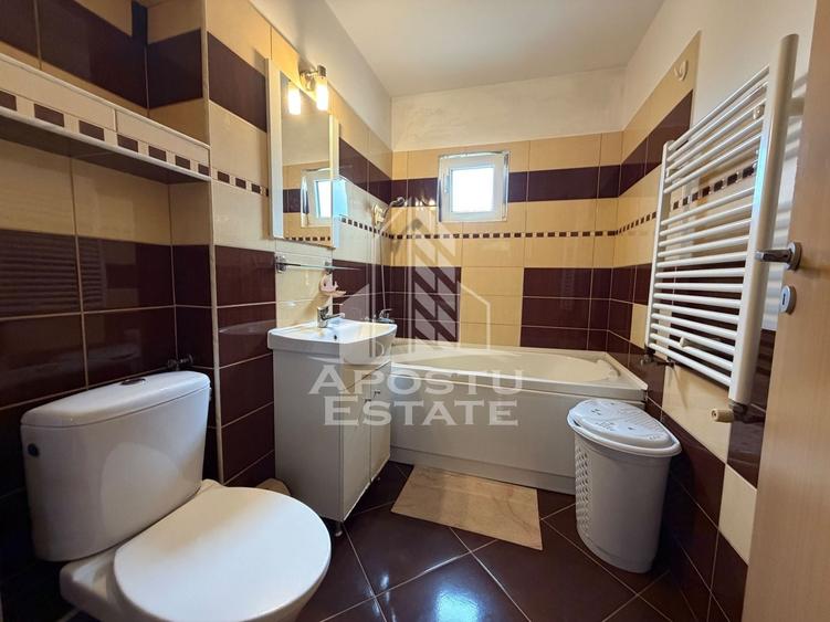 Apartament cu 3 camere decomandat în Lunei