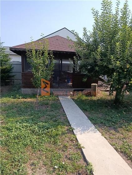 Casă individuală cu 4 camere cu Teren 995 Mp în Căpățânești